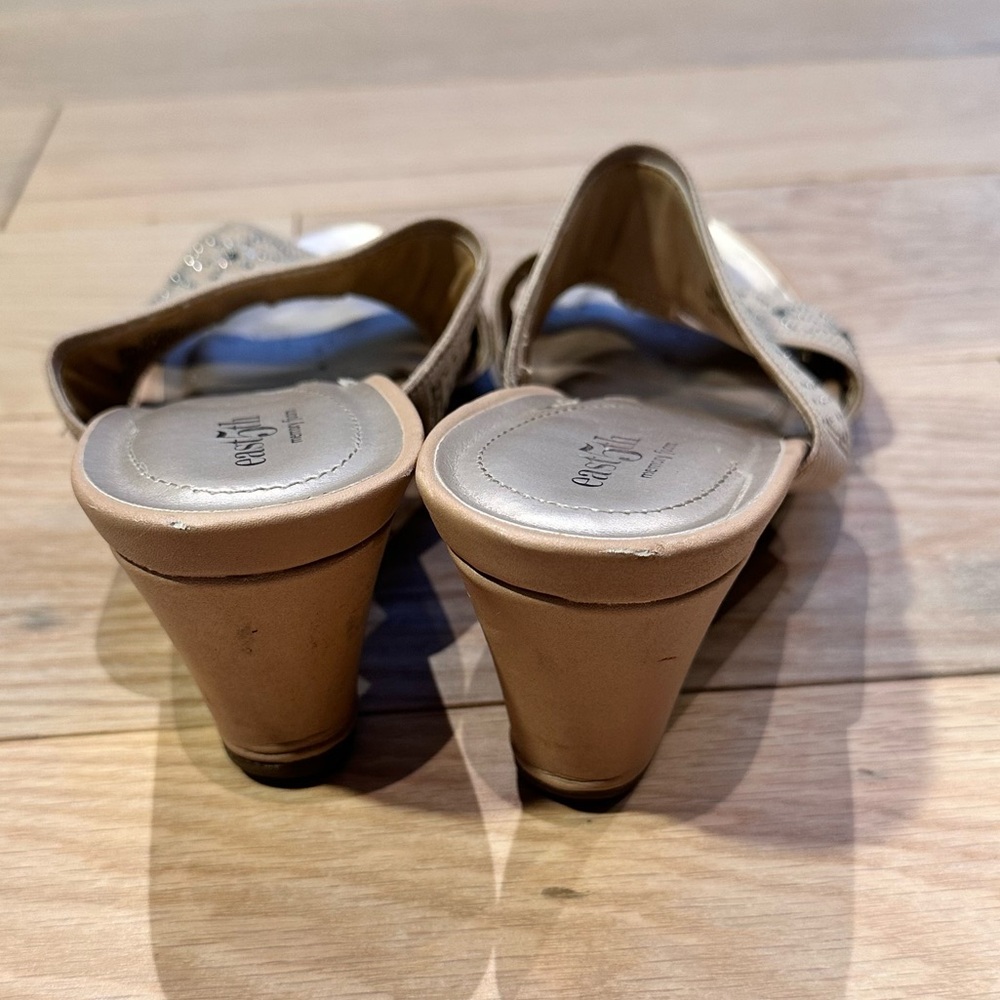 EAST 5th Memory Foam Wedge Sandals - Picture 4 of 9
